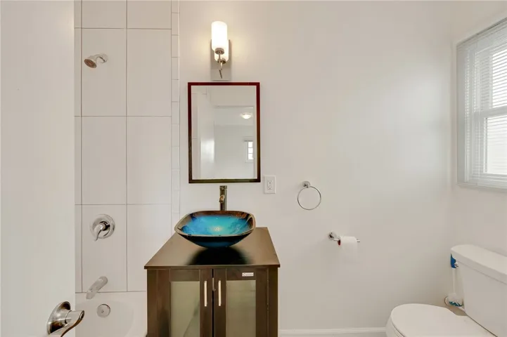 13771 remodeled bath