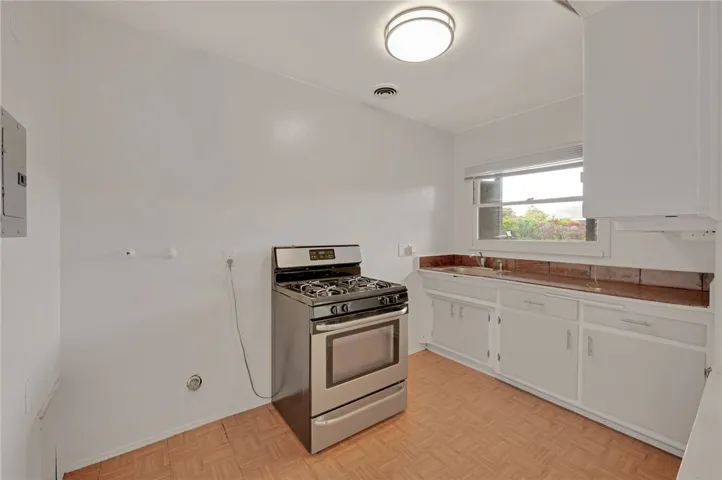 13775 kitchen