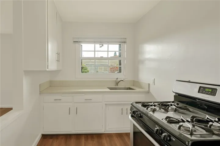13771 Upgraded kitchen