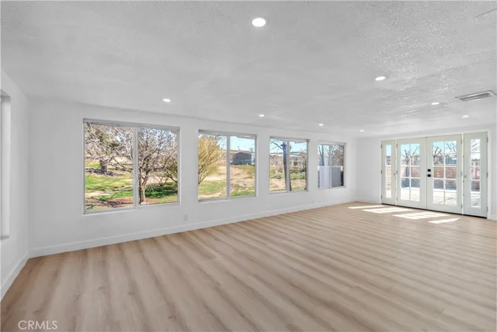 13765 Deauville Drive, Victorville, California 92395