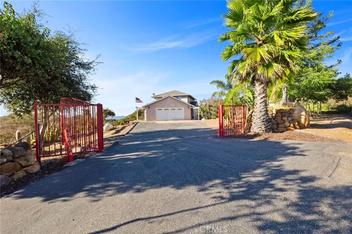 38054 Lost Horizon Drive, Pala, California 92059