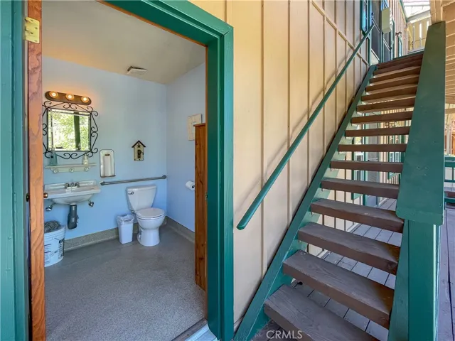 Common Bathroom