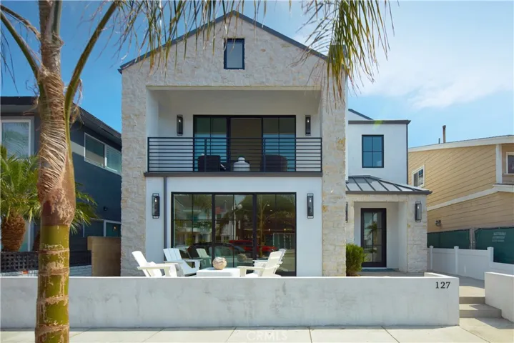 127 E Bay Avenue, Newport Beach, California 92661