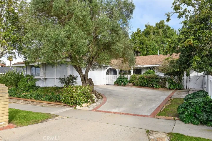 28210 Lomo Drive, Rancho Palos Verdes, California 90275