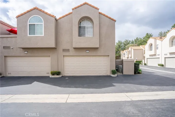 22320 Mission Circle 92, Chatsworth, California 91311