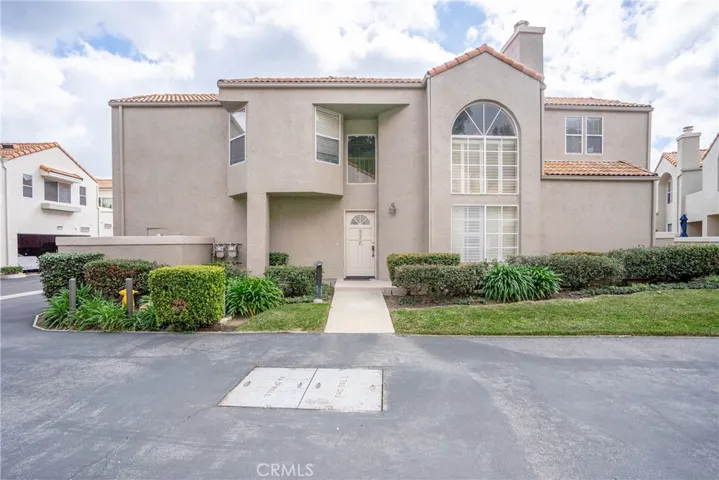 22320 Mission Circle 92, Chatsworth, California 91311