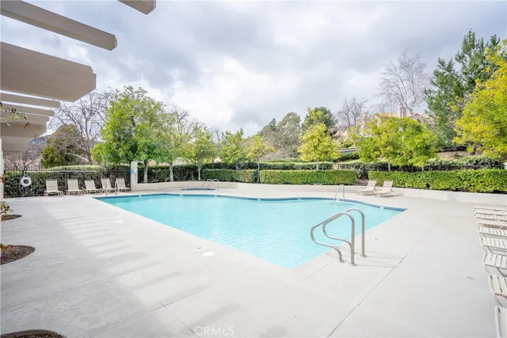 22320 Mission Circle 92, Chatsworth, California 91311
