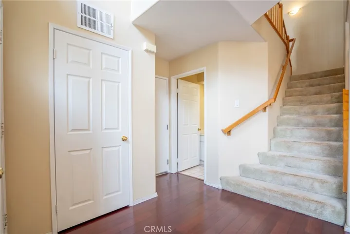 22320 Mission Circle 92, Chatsworth, California 91311