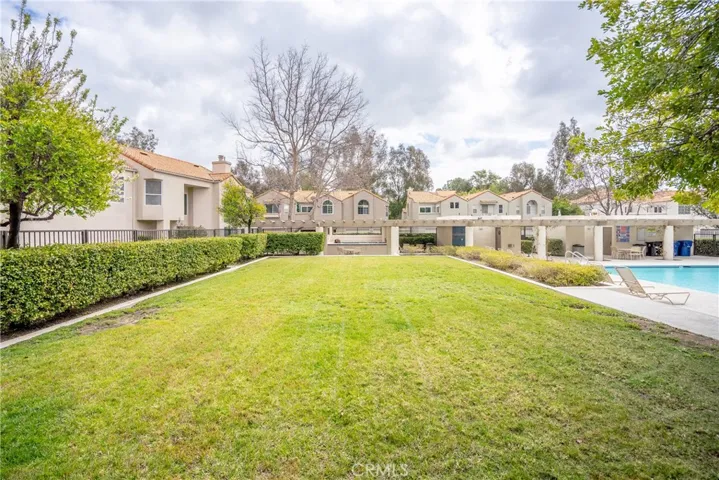22320 Mission Circle 92, Chatsworth, California 91311