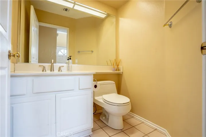22320 Mission Circle 92, Chatsworth, California 91311