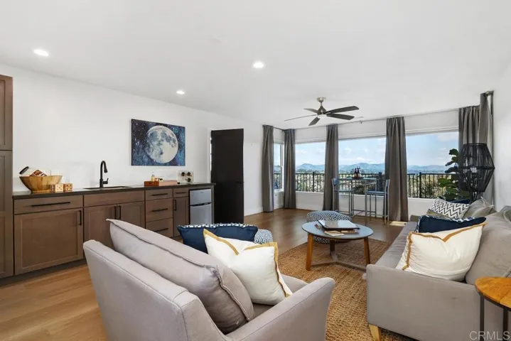 Game room/office/potential in-law suite