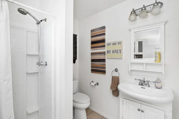 Pool House - Bathroom
