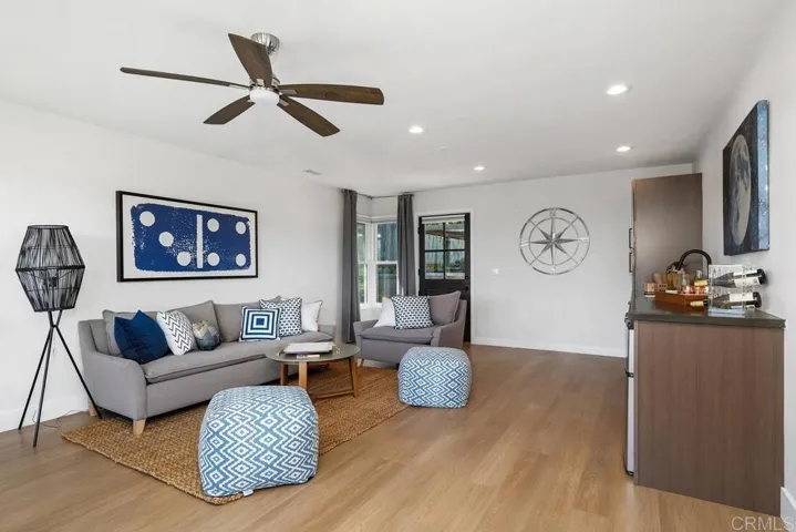 Game room/office/potential in-law suite