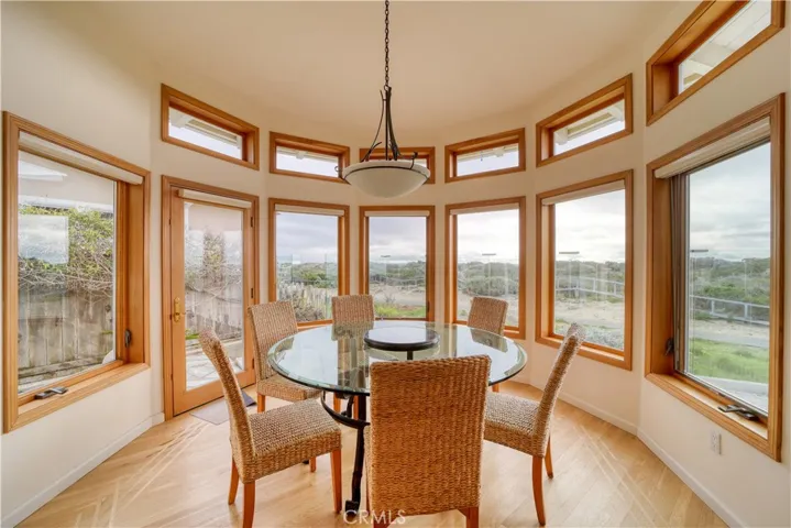 Breakfast nook