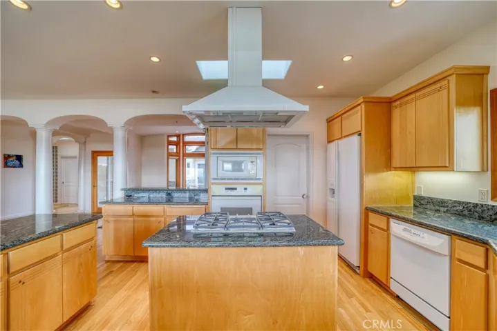 Center island cooking station