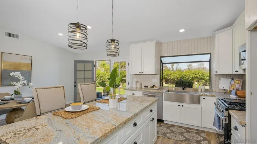 11379 Red Cedar Ln, San Diego, California 92131