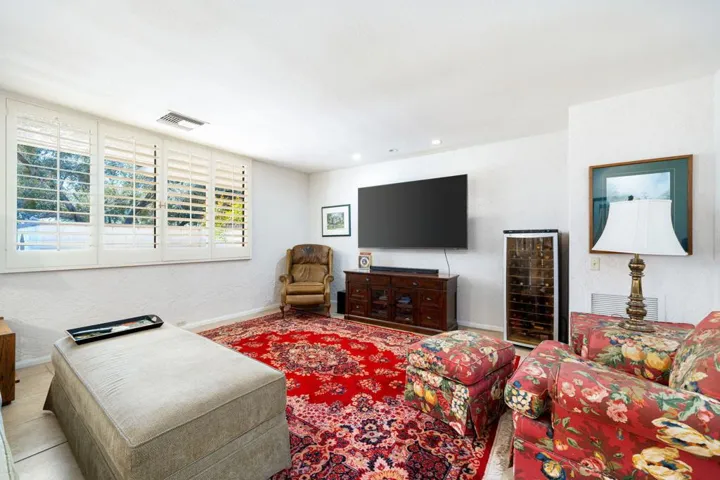 29-web-or-mls-SHColumbia-29