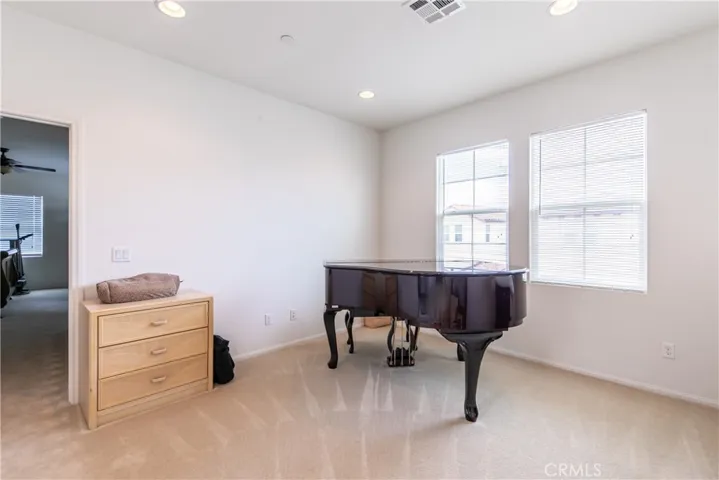 10589 Ponderosa Circle, Santa Fe Springs, California 90670
