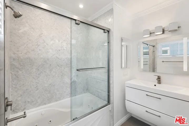 9041 Harland Avenue, West Hollywood, California 90069