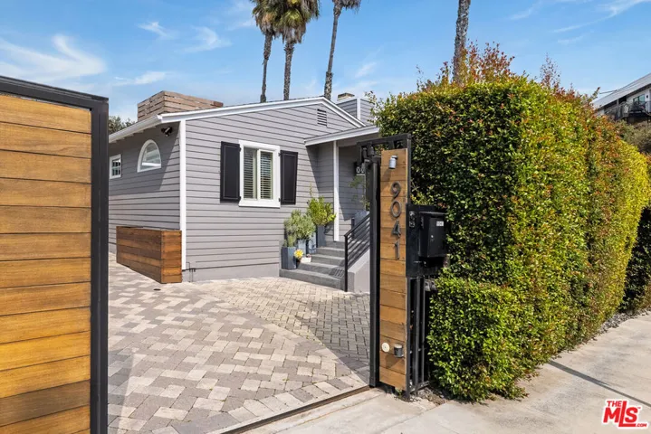 9041 Harland Avenue, West Hollywood, California 90069