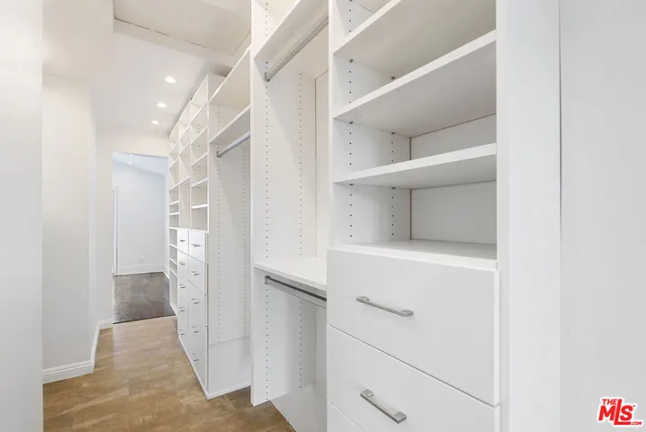 9041 Harland Avenue, West Hollywood, California 90069