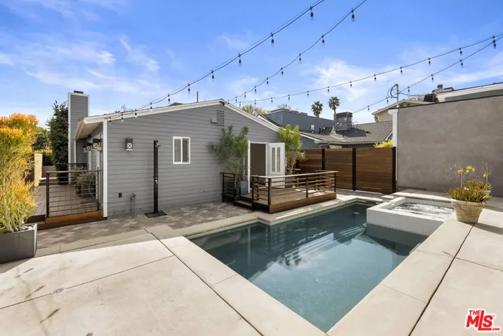 9041 Harland Avenue, West Hollywood, California 90069