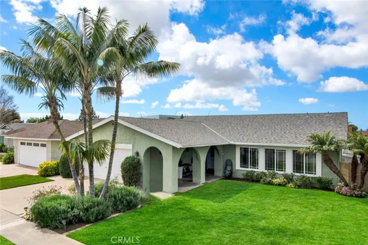  Lush Front Lawn