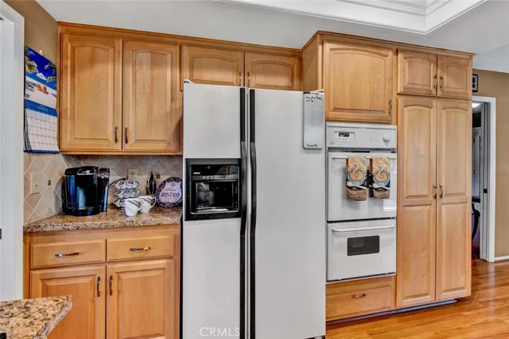 Double Ovens, Beautiful Upgraded Cabinetry Including a Spacious Pantry