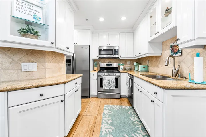626 Lake Street 39, Huntington Beach, California 92648