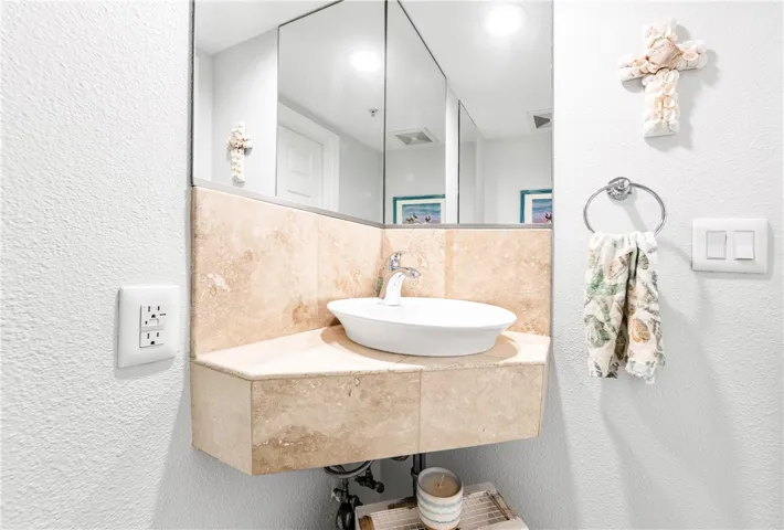 626 Lake Street 39, Huntington Beach, California 92648