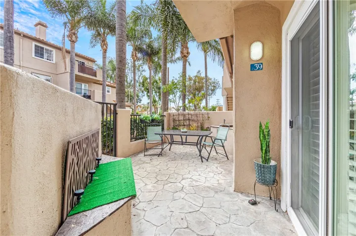 626 Lake Street 39, Huntington Beach, California 92648