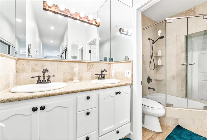 626 Lake Street 39, Huntington Beach, California 92648