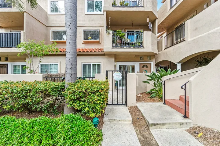 626 Lake Street 39, Huntington Beach, California 92648