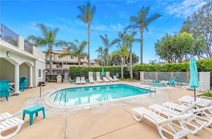 626 Lake Street 39, Huntington Beach, California 92648