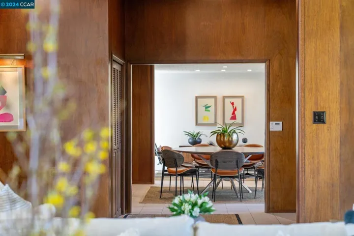 32 Hacienda Circle, Orinda, California 94563