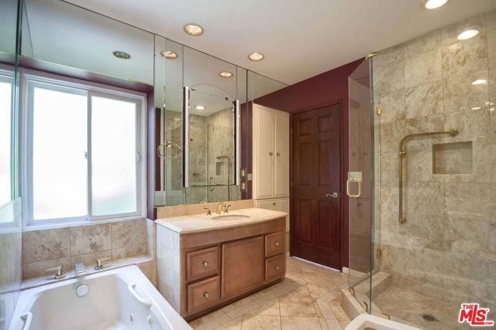 2206 S Canfield Avenue, Los Angeles, California 90034