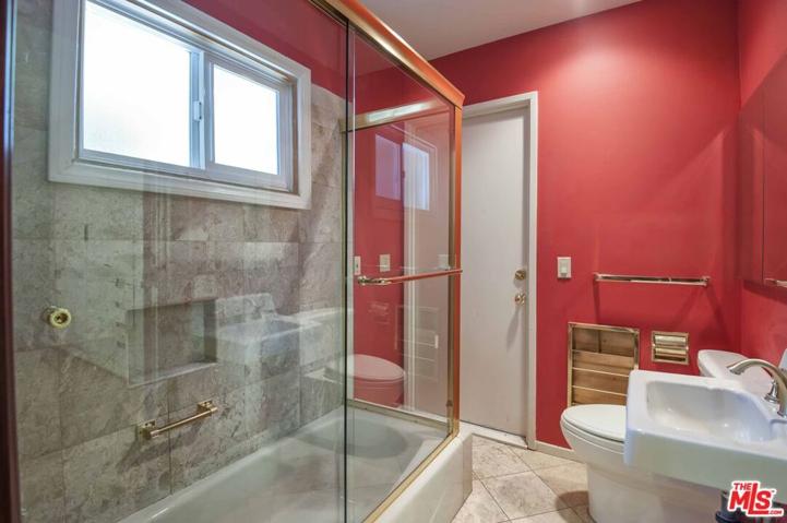 2206 S Canfield Avenue, Los Angeles, California 90034