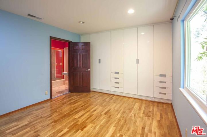 2206 S Canfield Avenue, Los Angeles, California 90034