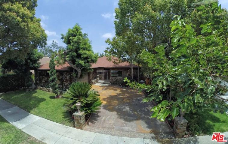 2206 S Canfield Avenue, Los Angeles, California 90034