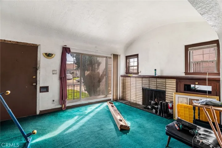 6039 4th Avenue, Los Angeles, California 90043