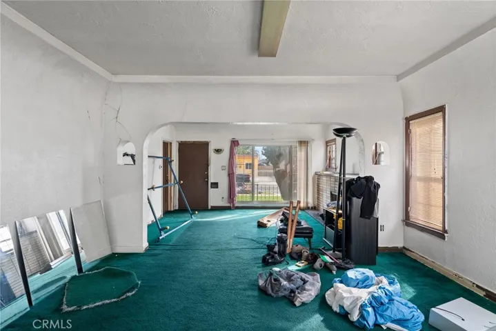 6039 4th Avenue, Los Angeles, California 90043