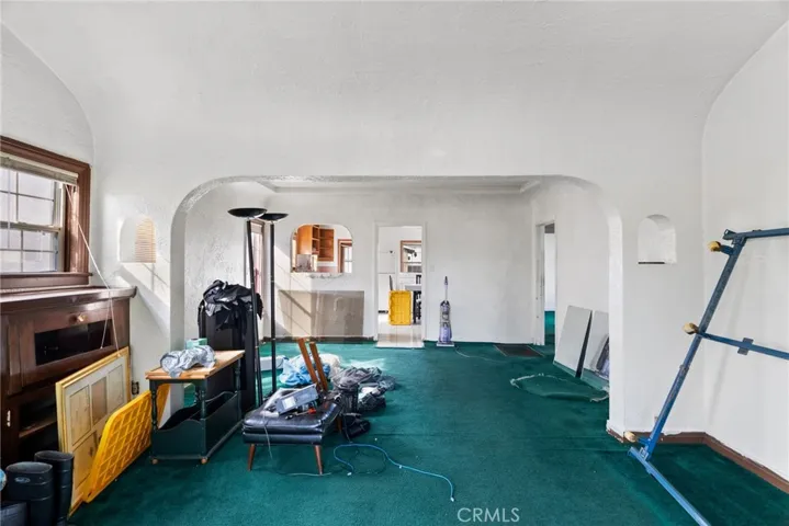 6039 4th Avenue, Los Angeles, California 90043