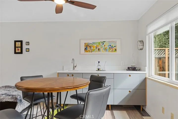 Wet bar