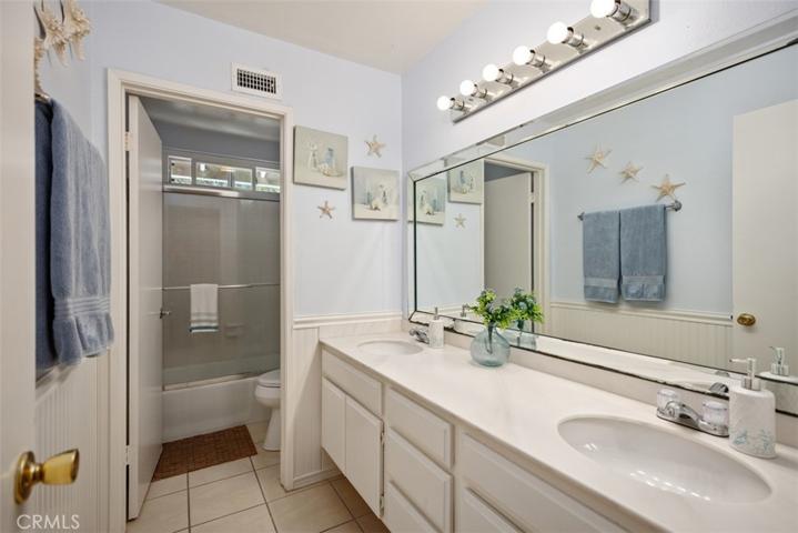 Upstairs hallway bathroom.