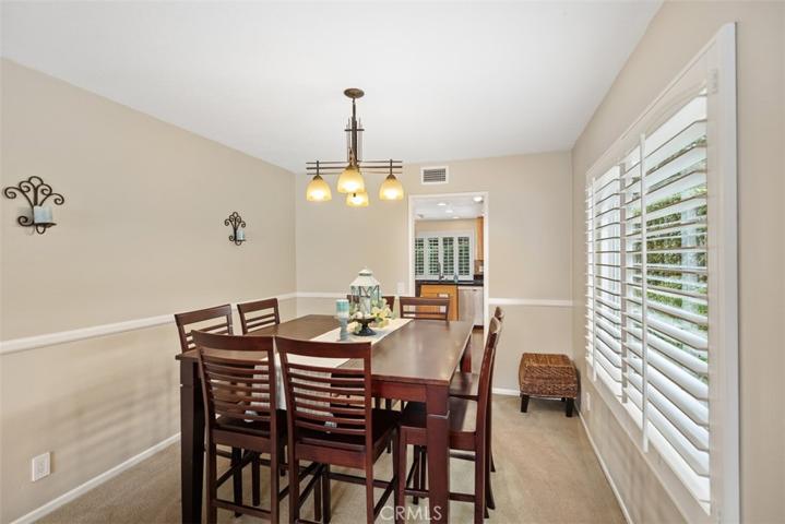 Dining room.