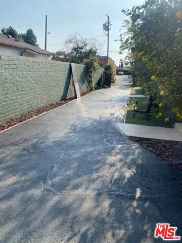 2078 S Carmelina Avenue, Los Angeles, California 90064