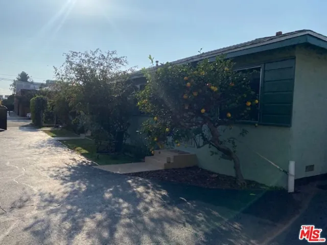 2078 S Carmelina Avenue, Los Angeles, California 90064