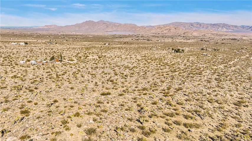 7 Emerald, Lucerne Valley, California 92356