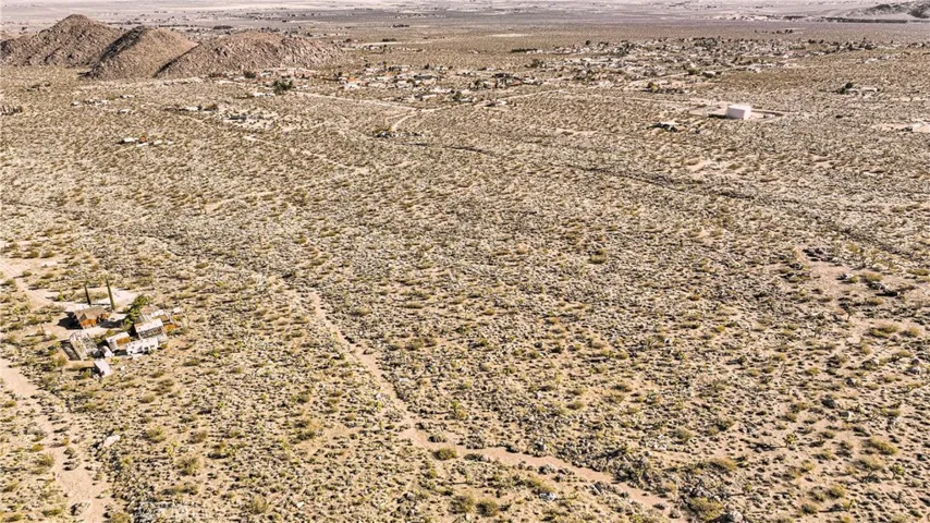 7 Emerald, Lucerne Valley, California 92356