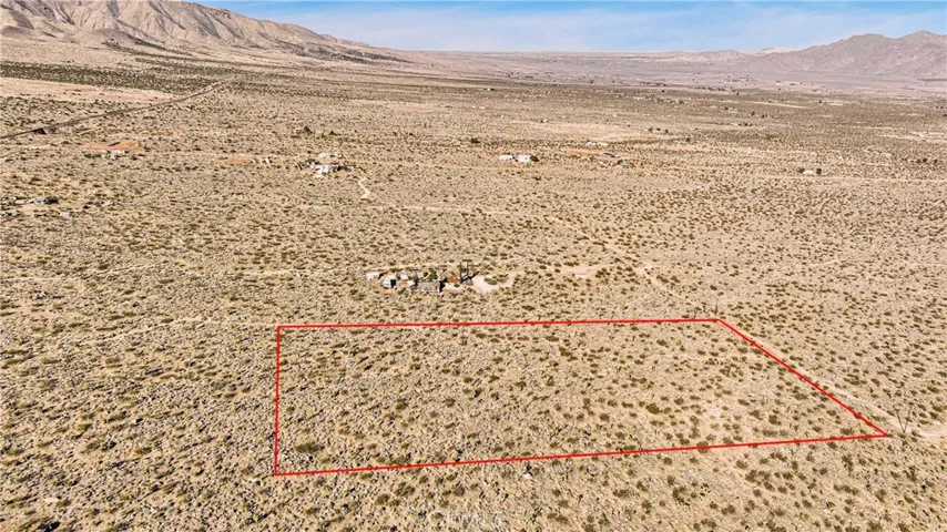 7 Emerald, Lucerne Valley, California 92356
